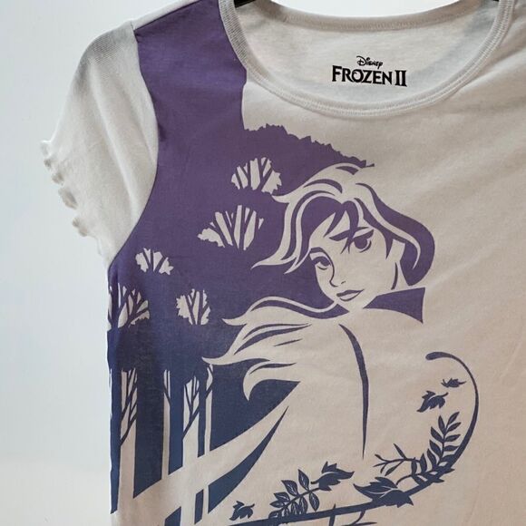 Child’s size medium frozen tee - Picture 2 of 4